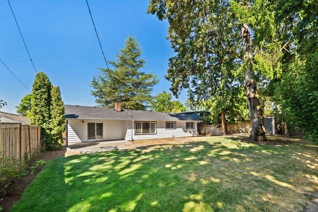 Building Photo - 1420 NW 130th Ave