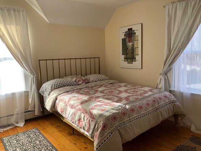 Building Photo - 21 Rogers Rd