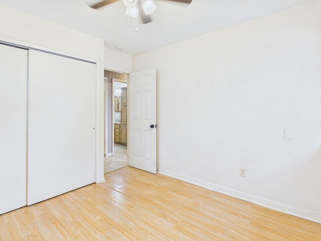 Building Photo - 5315 Allen St