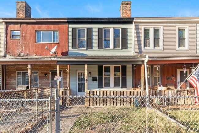 Building Photo - 2 Bed 1 bath House