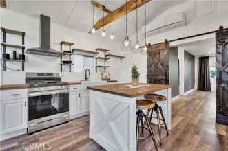 Building Photo - 6512 Coldwater Canyon Ave