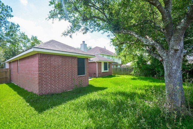 Building Photo - 918 Tennyson Dr