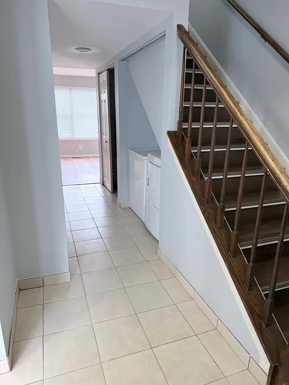 Building Photo - 1429 Oxford St