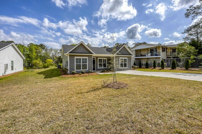 Building Photo - Brand-New 4BR Home in Prime Columbia Location!