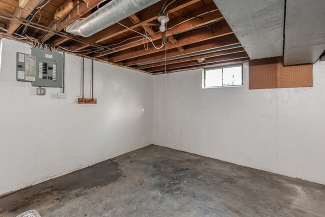 Building Photo - 10701 St Henry Ln