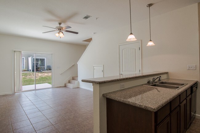 Building Photo - Rental Income Investment