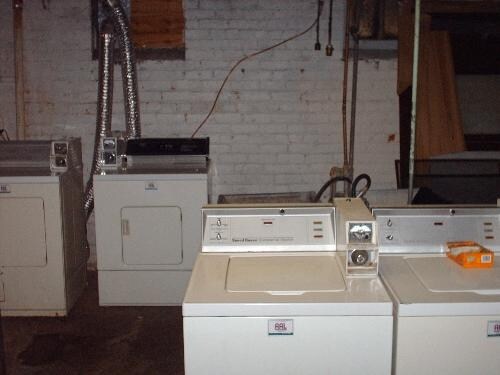 Laundry Facilities - Lindbergh Apartments