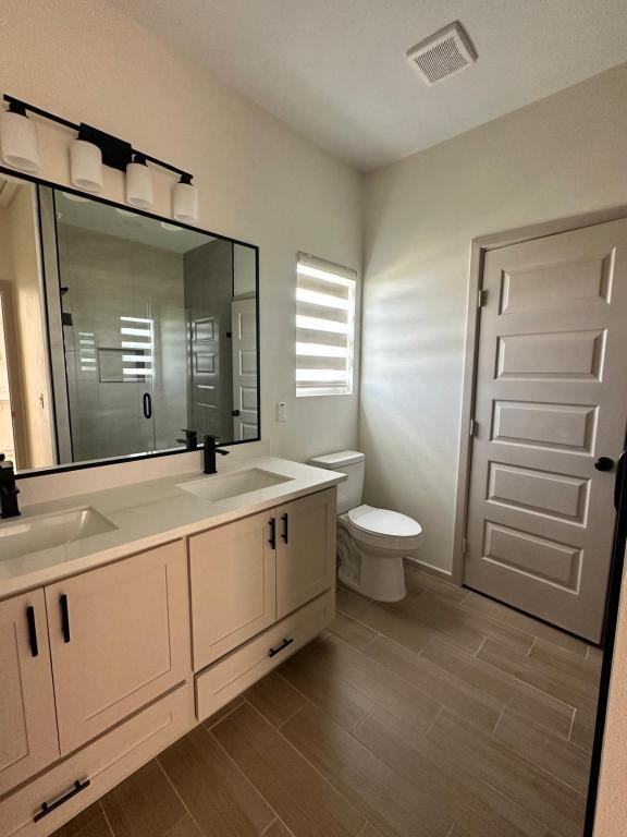 Building Photo - 2100 E San Andrea St