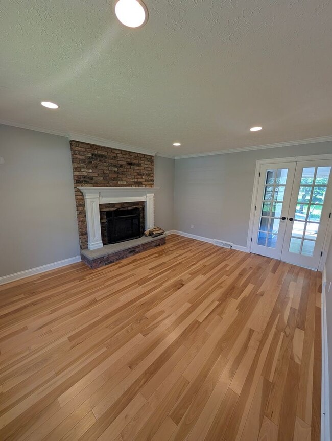 Building Photo - BAY VILLAGE RENTAL HOME 4 BEDROOMS