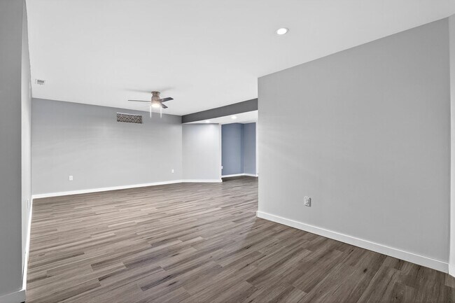 Building Photo - 11304 Cox Ave