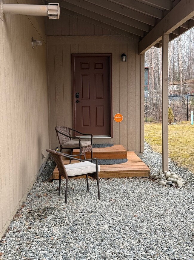 Building Photo - 1345 Brant Cir