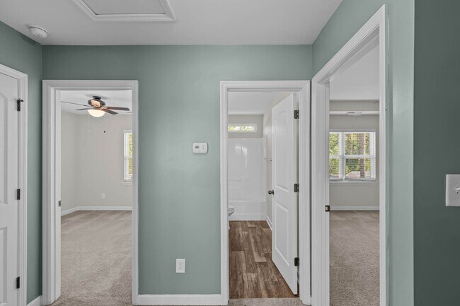 Building Photo - 3 Bed | 2.5 Bath | ~1,536 Sq Ft | Available for Rent