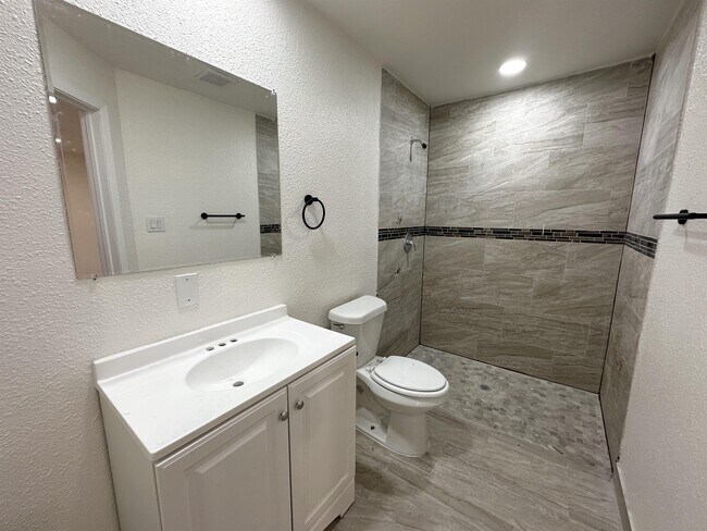 Building Photo - 1732 Americana Blvd