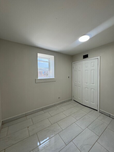 Building Photo - 4531 S Spaulding Ave