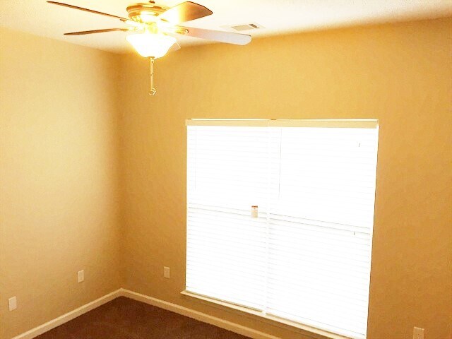 Building Photo - 420 Stonebridge Circle