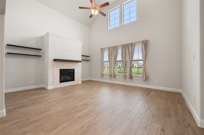 Building Photo - 1716 Elise Ln