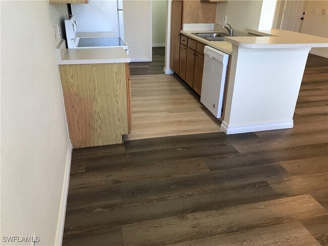 Building Photo - 7985 Preserve Cir