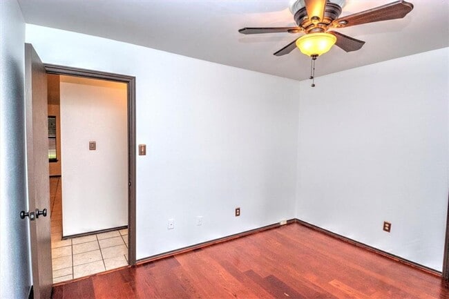 Building Photo - 6500 Luckenbach Ln