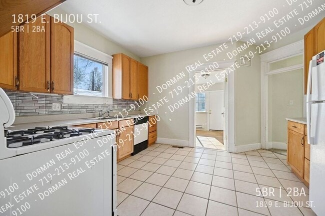 Building Photo - 1819 E Bijou St