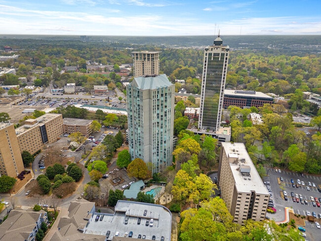 Building Photo - 2870 Pharr Ct S Northwest