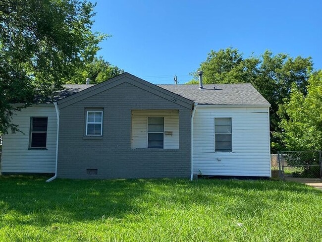 Building Photo - Cute 3 Bed 1 Bath Near Tinker AFB