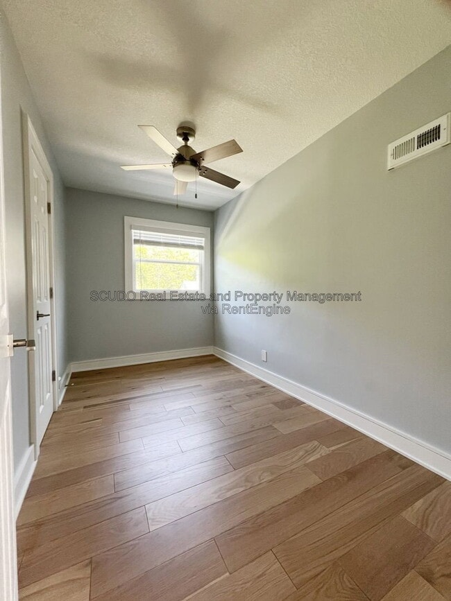 Building Photo - 5802 N Park Ave