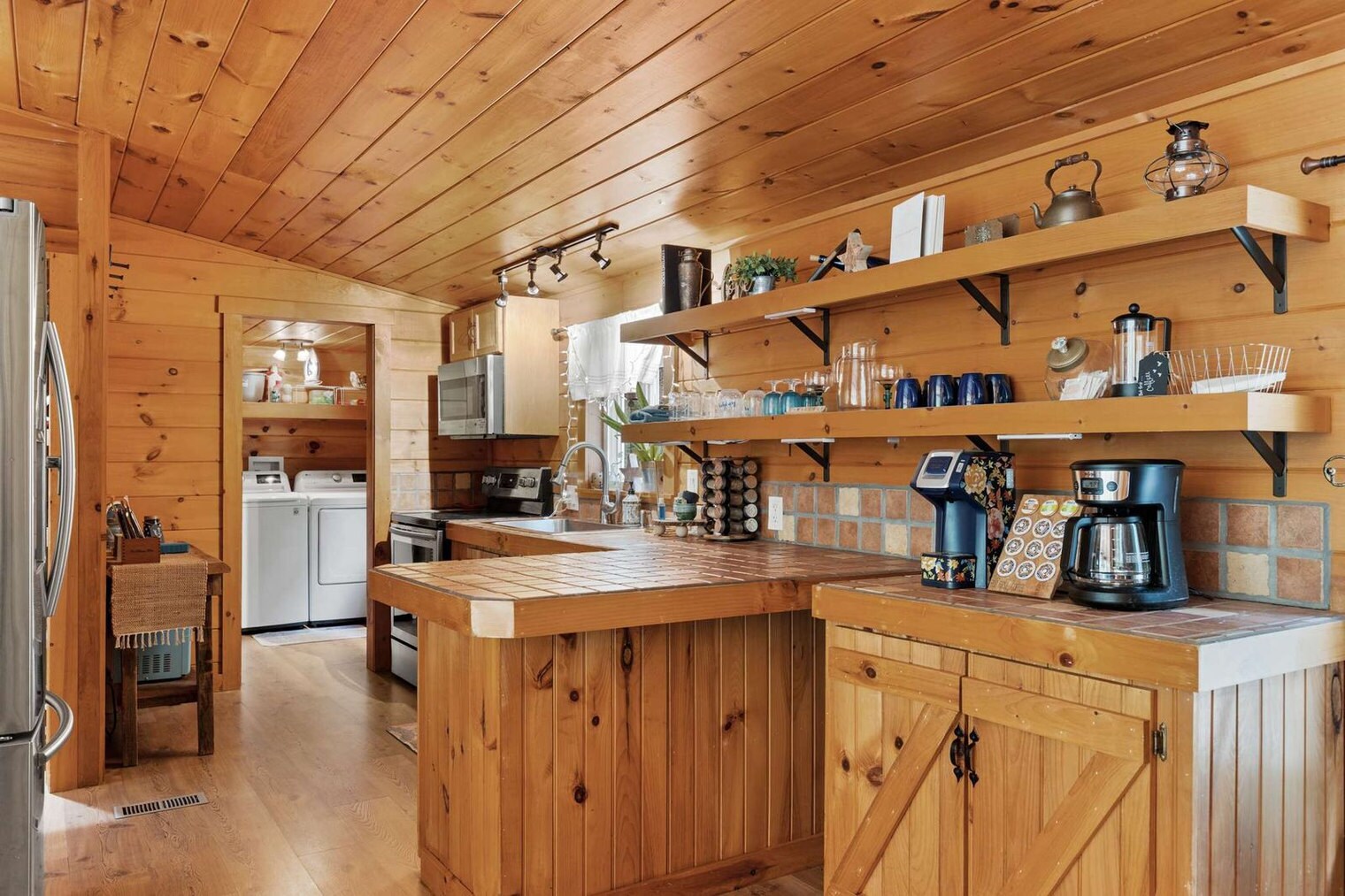 Building Photo - 1390 Snake Nation Rd