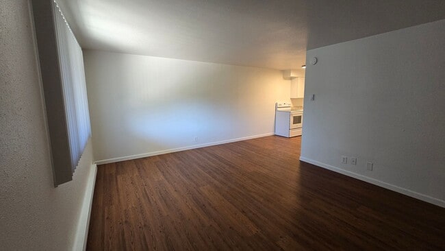 Interior Photo - 1627 West 7th