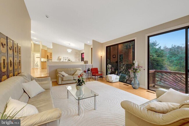 Building Photo - 10809 Nicholsridge Rd