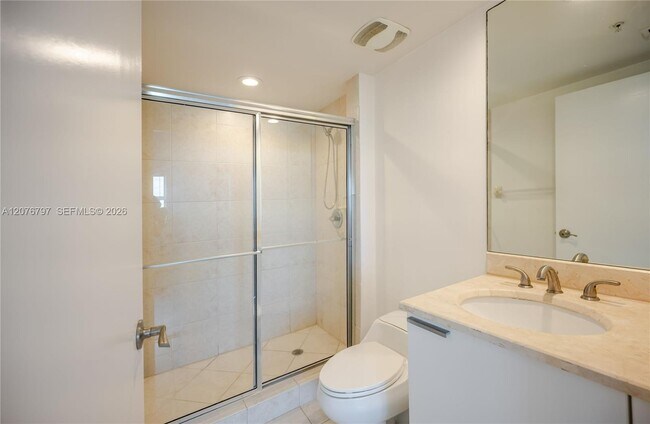 Building Photo - 15051 Royal Oaks Ln
