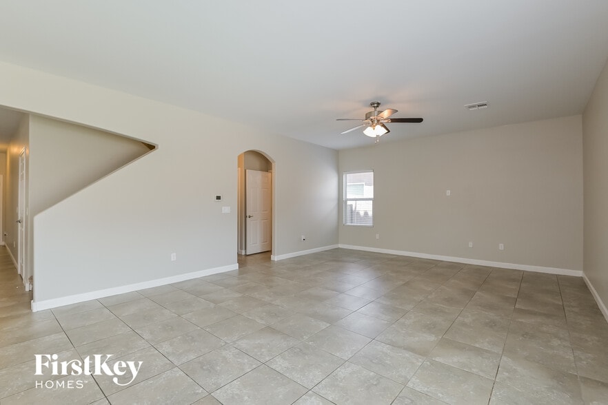 Building Photo - 12191 E Metz Dr