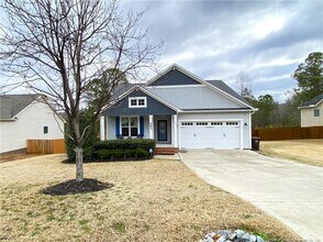 Building Photo - 463 Juno Dr