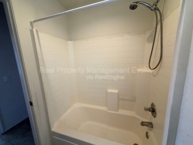 Building Photo - 7816 N 54th Ln