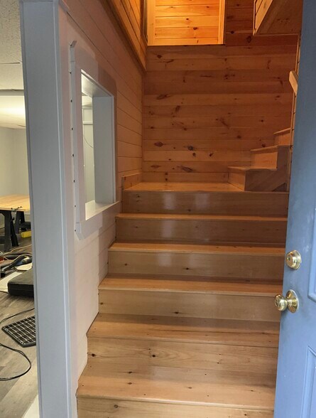 Building Photo - 211 Elmwood Rd