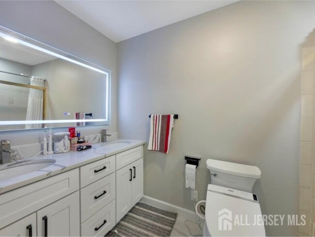 Building Photo - 592 Cabot Hill Rd