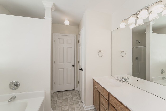 Building Photo - 1441 Rumstone Ln