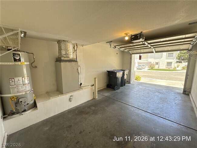 Building Photo - 461 Temple Canyon Pl