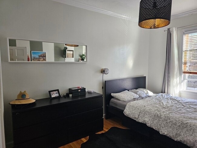 Building Photo - 201 D St