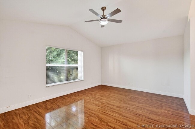 Building Photo - 5225 Brookview Dr