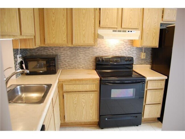 Building Photo - 119 Ligonier Ln