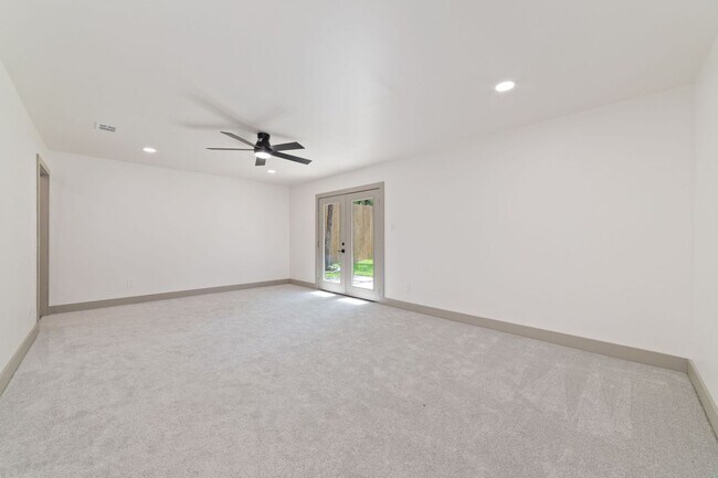 Building Photo - 11931 S Red Cedar Cir