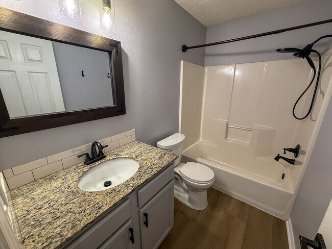 Building Photo - 1137 Carla Dr