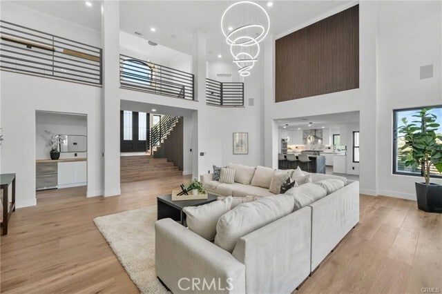 Building Photo - 7460 E Hummingbird Cir