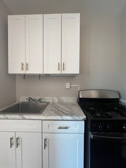 Building Photo - 104 Belmont Ave