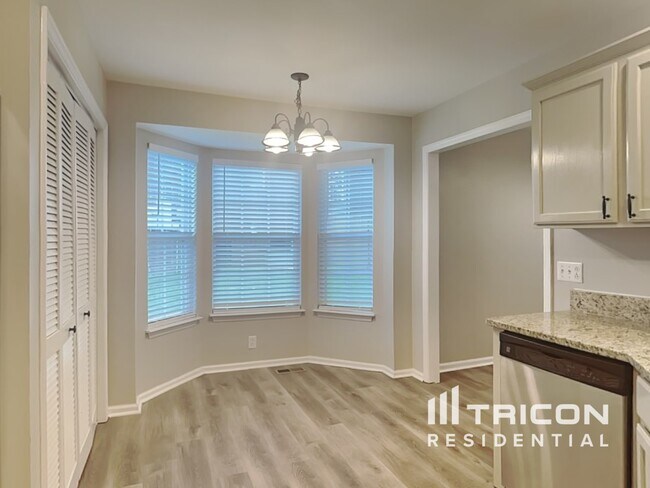 Building Photo - 832 Aimes Ct