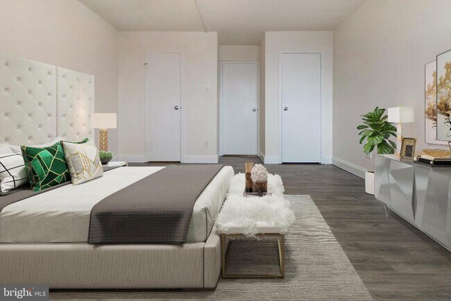 Building Photo - 7420 Westlake Terrace