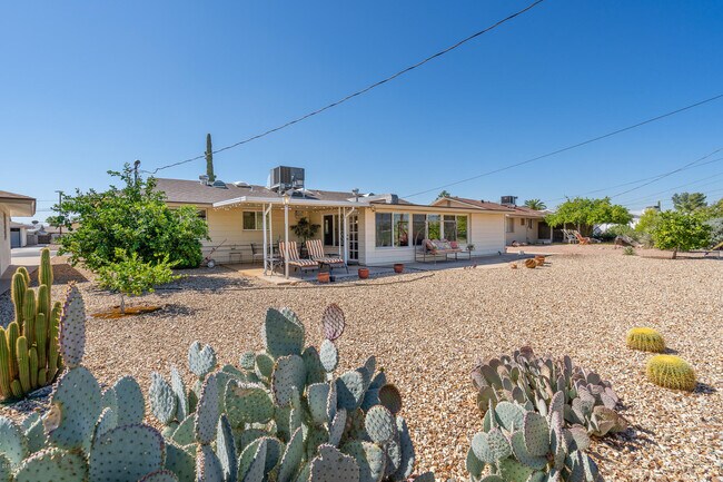 Building Photo - 12477 N Augusta Dr