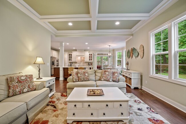 Building Photo - Stunning 4bd/3.5ba Home on Half-Acre Lot J...