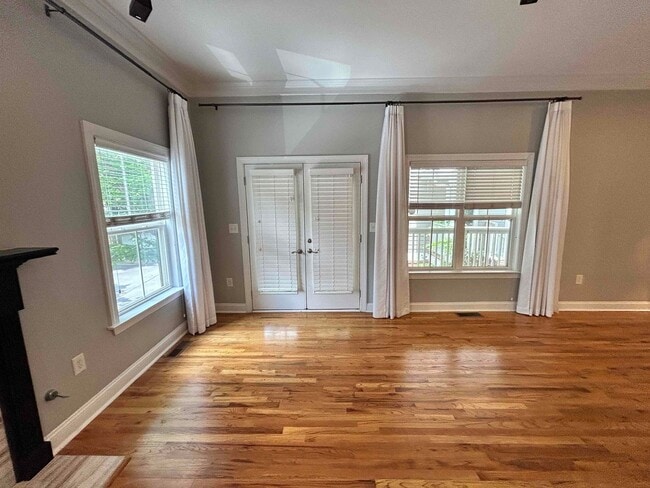 Building Photo - Elegant Intown Living in Carlyle Park – Beautiful 3BR/3.5BA Townhome