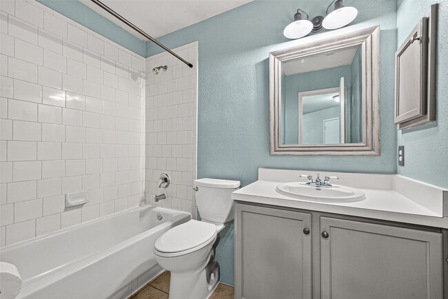 Building Photo - 10306 Nickel Grove Dr